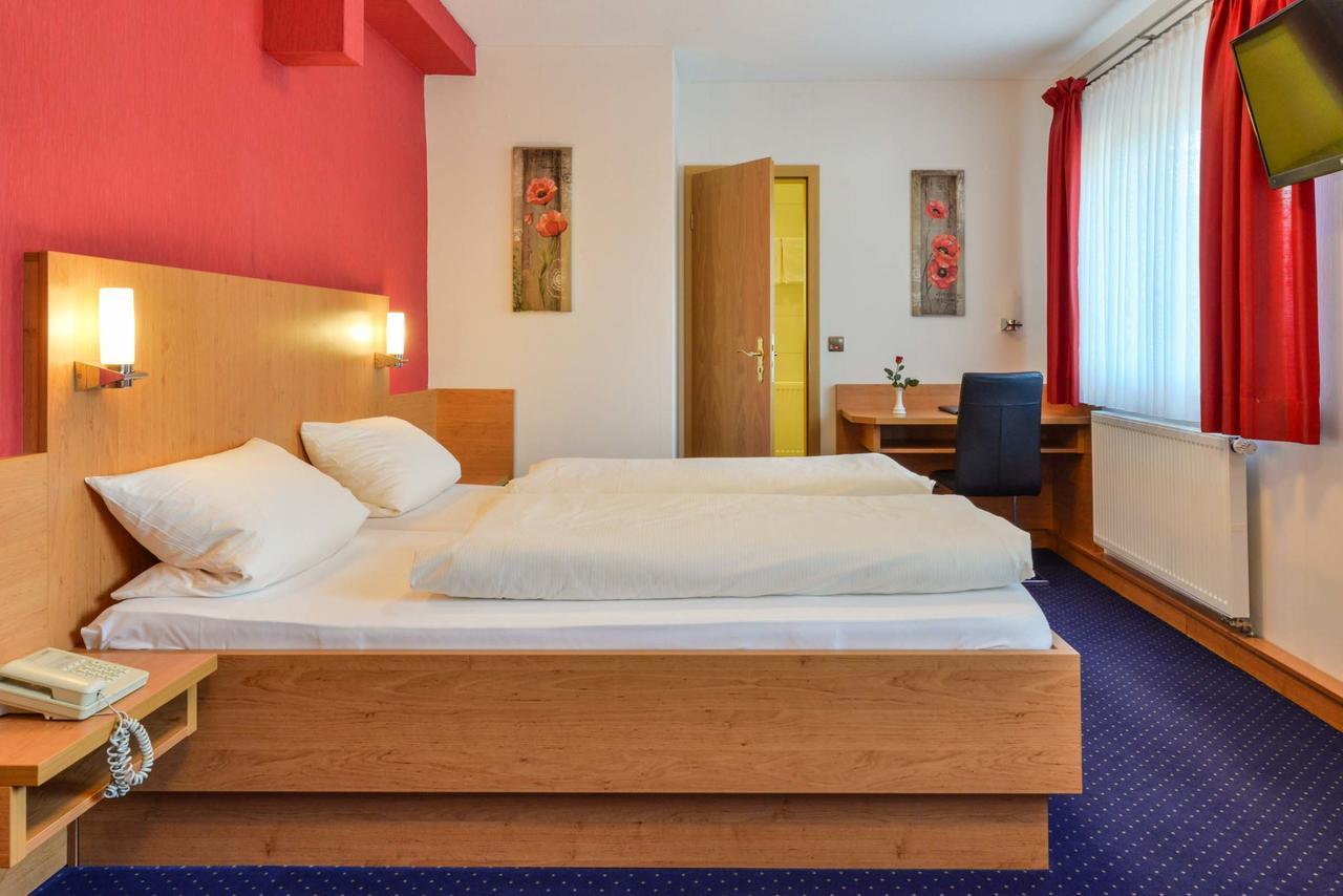 Hotel-Gasthof Rotes Ross هيرودسبيرغ المظهر الخارجي الصورة